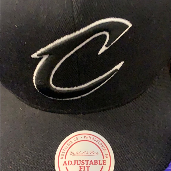 Cleveland Mitchell and ness hat - Picture 4 of 4